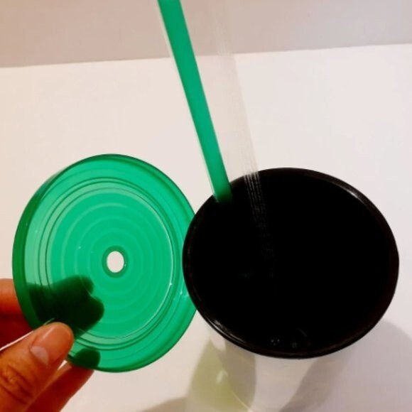 Rick & Morty HBO Max Green Tumbler 10-14 Oz with Lid & Straw NWOT - Picture 4 of 6